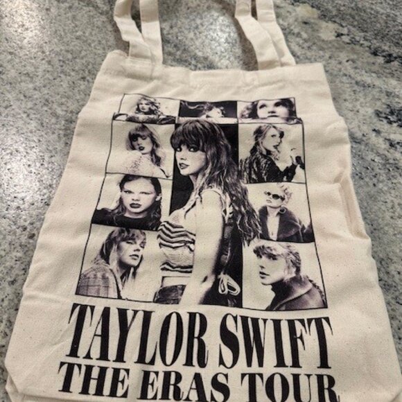 CALLING ALL SWIFTIES: Taylor Swift - The Eras Tour VIP Package Complete Box Set - Picture 4 of 6